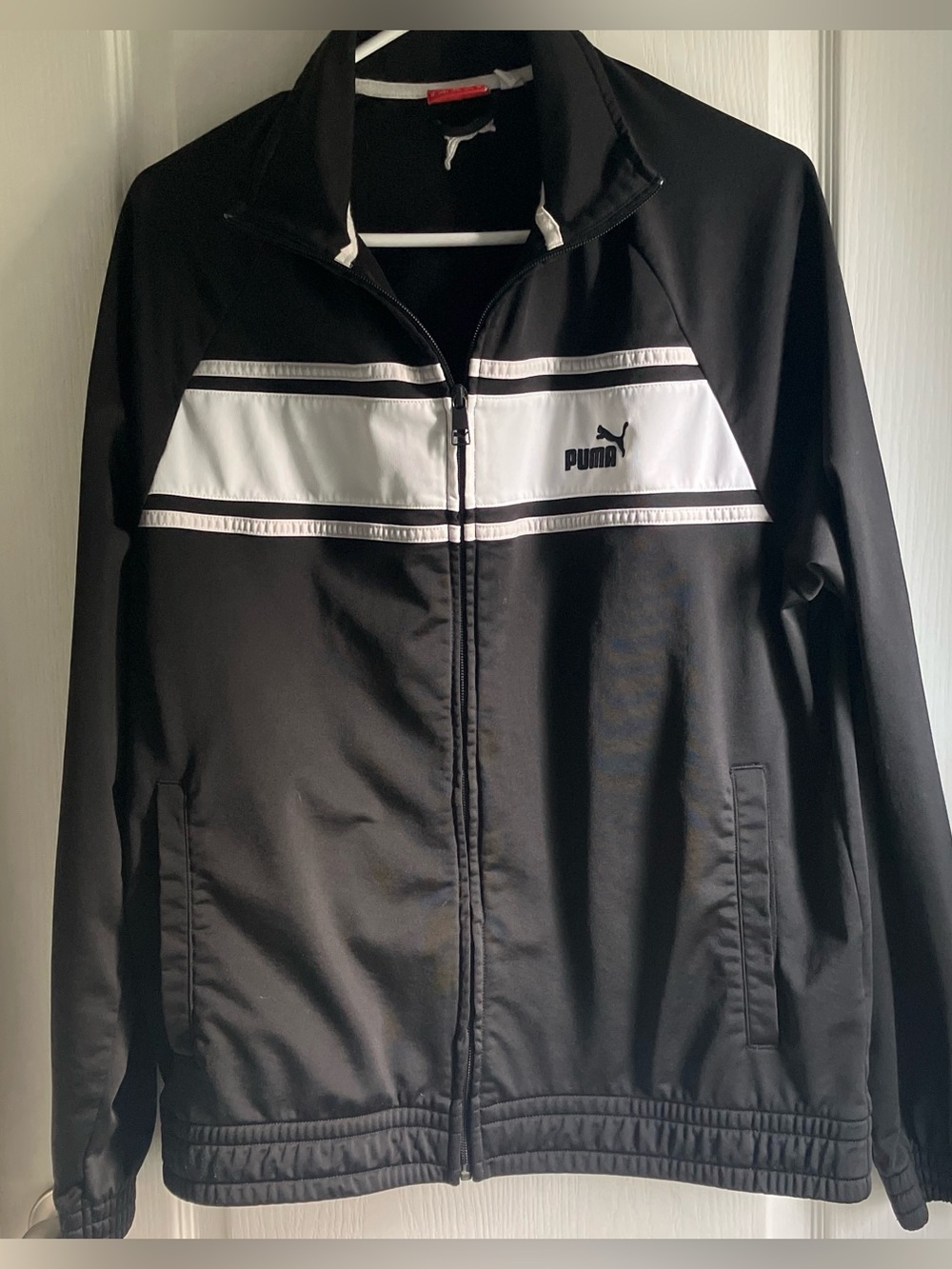 Puma black & white zip-up jacket M